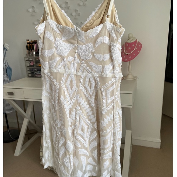 Revolve (Superdown) Tiff Mini Dress. Size XS - Picture 4 of 5